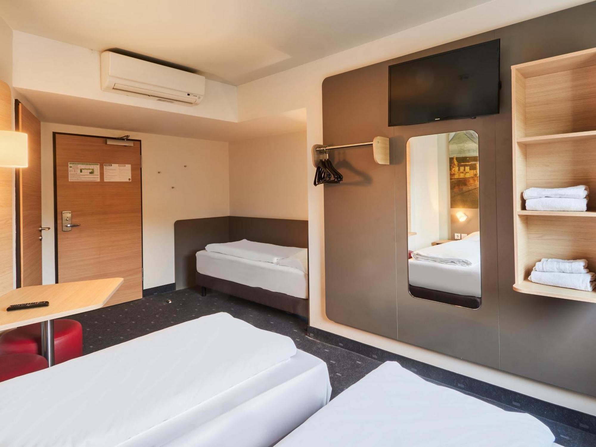 B&B Hotel Wuerzburg-City Extérieur photo