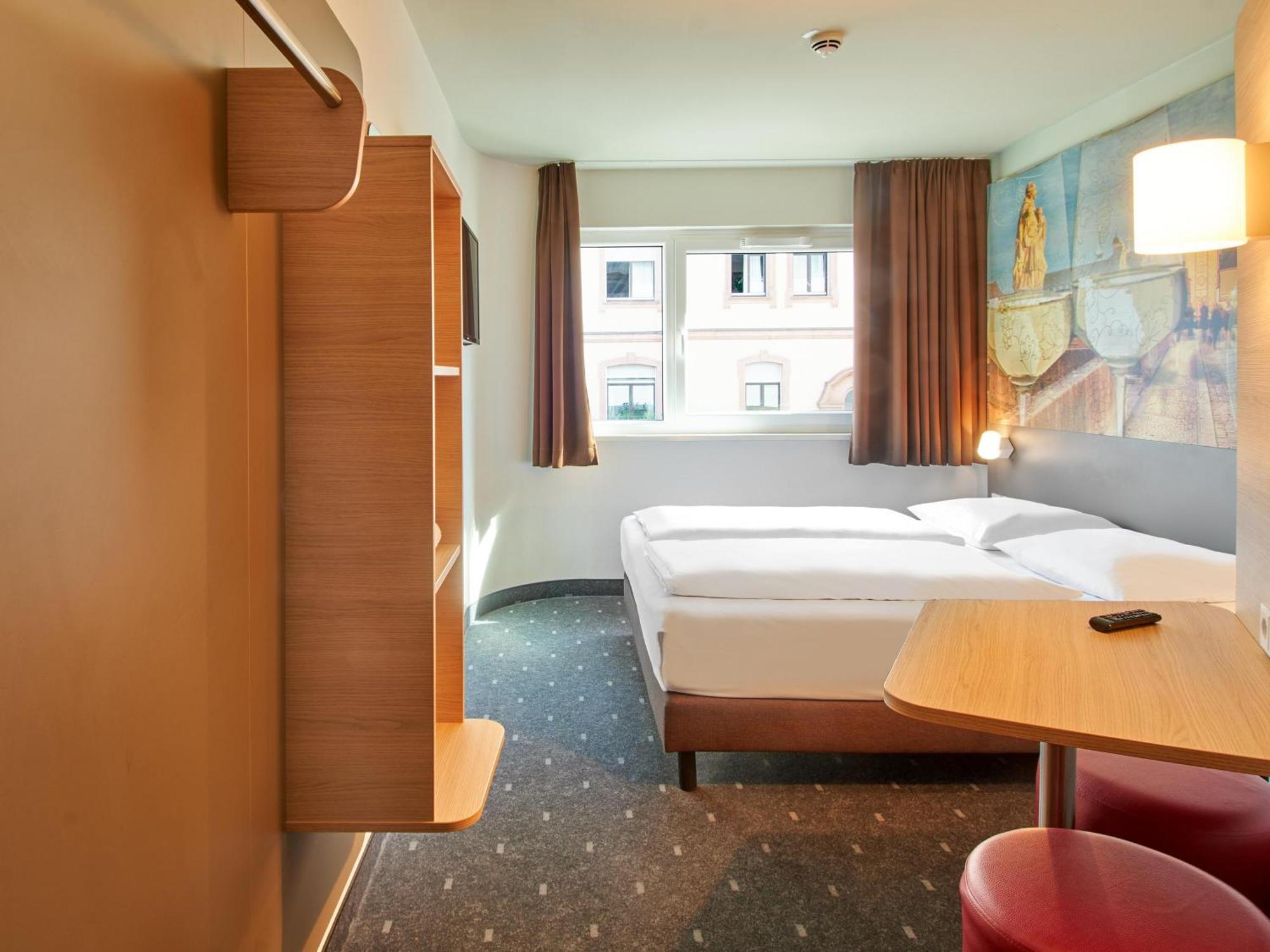 B&B Hotel Wuerzburg-City Extérieur photo