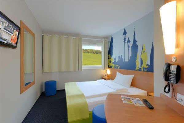 B&B Hotel Wuerzburg-City Extérieur photo