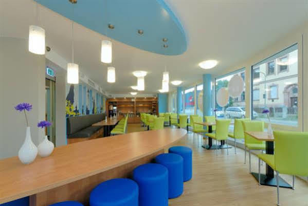 B&B Hotel Wuerzburg-City Extérieur photo